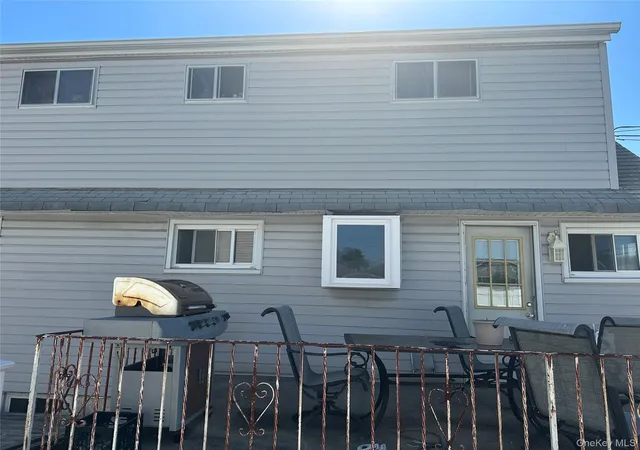 5th image of 4 Rosemary Dr, Oyster Bay, NY 11758 | MLS# 1020414