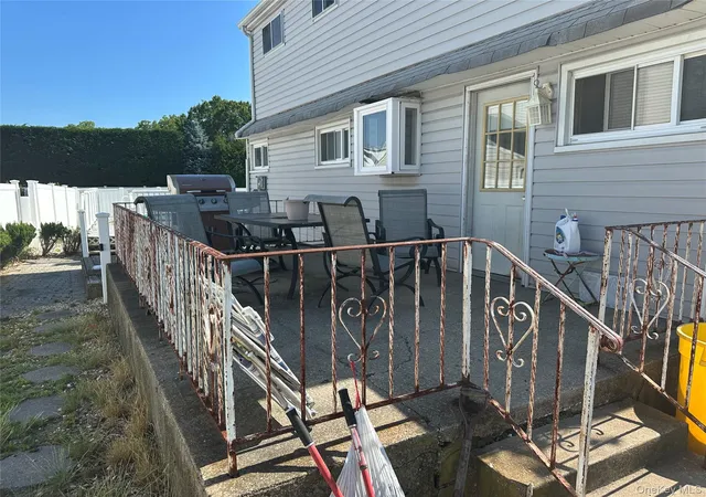 6th image of 4 Rosemary Dr, Oyster Bay, NY 11758 | MLS# 1020414