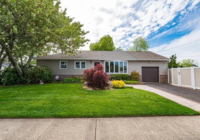 2nd image of 19 Buchanan Ave, Babylon, NY 11701 | MLS# 1020417