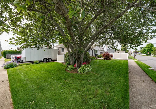5th image of 19 Buchanan Ave, Babylon, NY 11701 | MLS# 1020417