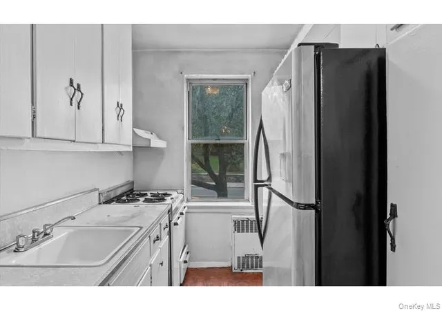5th image of 800 Grand Concourse #1CN, Bronx, NY 10451 | MLS# 1020437