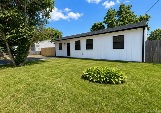 3rd image of 24 E Cherry St, Islip, NY 11722 | MLS# 1020442