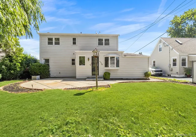 26th image of 906 Stratford Dr, Hempstead, NY 11554 | MLS# 1020447