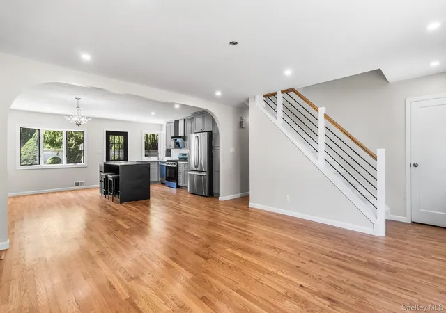 5th image of 906 Stratford Dr, Hempstead, NY 11554 | MLS# 1020447