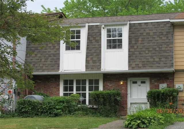 Homes for sale in Middletown, NY | 18 Black Stallion Ct, Middletown, NY 10940 | MLS# 1020456