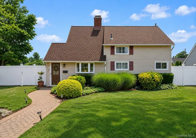 Homes for sale in Hempstead, NY | 164 Bloomingdale Rd Rd, Hempstead, NY 11756 | MLS# 1020459