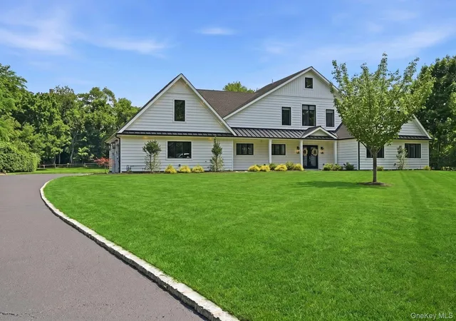 2nd image of 7 Fleet Ct, Northport, NY 11768 | MLS# 1020461