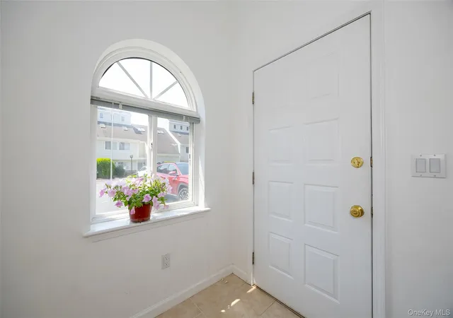 4th image of 103 Crystal Hill Ln, Poughkeepsie, NY 12603 | MLS# 1020463