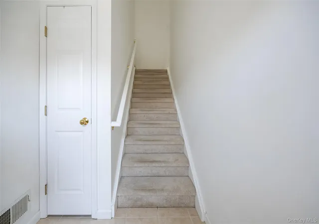 5th image of 103 Crystal Hill Ln, Poughkeepsie, NY 12603 | MLS# 1020463