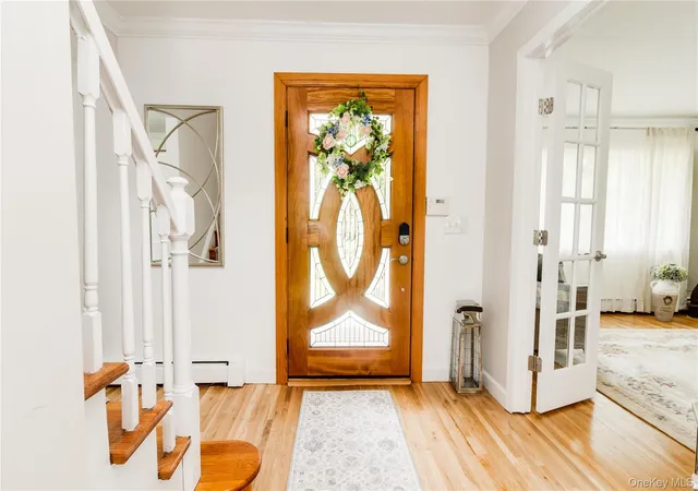 Photo 3 of Sale Pending at 8 Robinhood Ct, Smithtown, NY 11767 | MLS# 1020468 | Listing updated on 2026-09-02