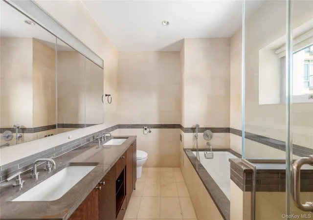 Photo 4 of Condo for sale at 3220 Arlington Ave #3A, Bronx, NY 10463 | MLS# 1020470 | Listing updated on 2026-07-01