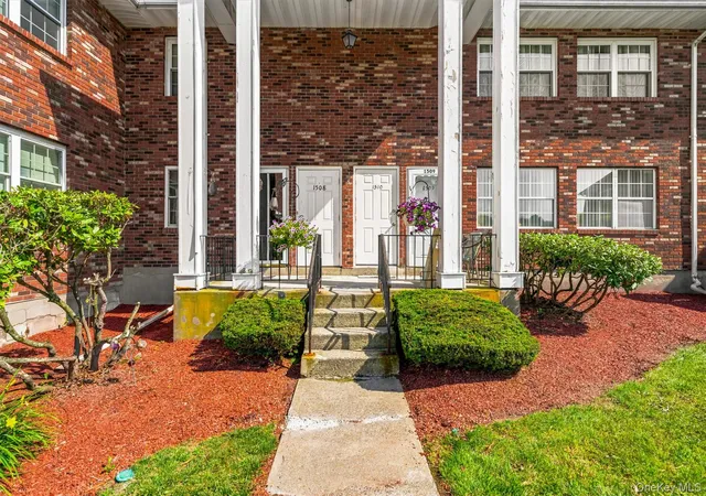 Homes for sale in New Windsor, NY | 276 Temple Hill Rd #1509, New Windsor, NY 12553 | MLS# 1020479