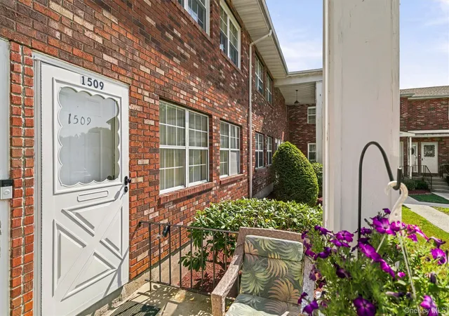 Homes for sale in New Windsor, NY | 276 Temple Hill Rd #1509, New Windsor, NY 12553 | MLS# 1020479