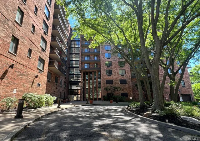 Homes for sale in Eastchester, NY | 50 Columbus Ave #603, Eastchester, NY 10707 | MLS# 1020490
