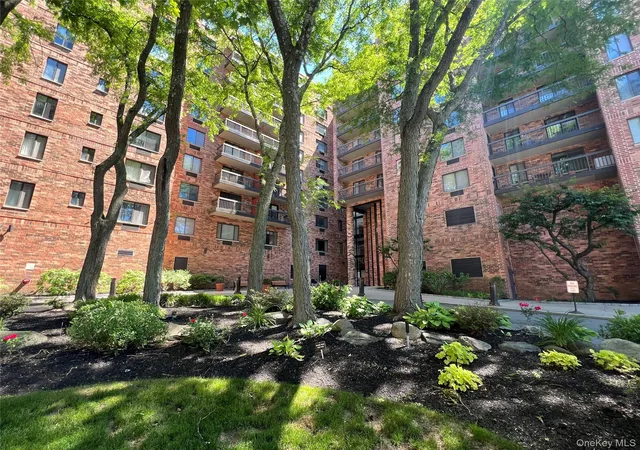 Homes for sale in Eastchester, NY | 50 Columbus Ave #603, Eastchester, NY 10707 | MLS# 1020490