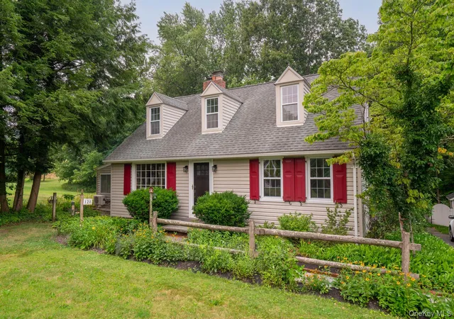 Photo 3 of Single family home for sale at 128 Rosa Ln, Hurley, NY 12443 | MLS# 1020501 | Listing updated on 2026-08-19