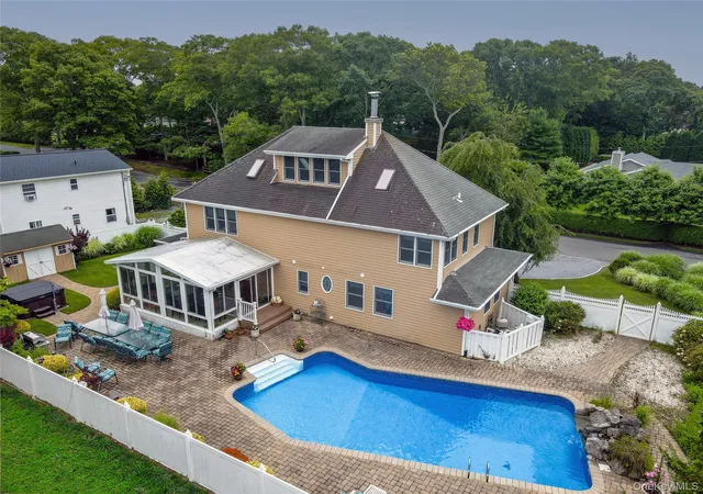 Photo 2 of Sale Pending at 56 Ocean Ave, Southampton, NY 11946 | MLS# 1020502 | Listing updated on 2026-08-22