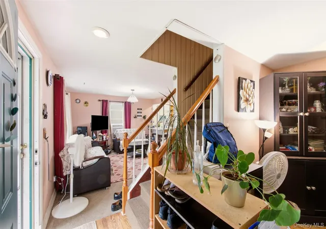 Photo 3 of Single family home for sale at 5 Putnam Pl, Huntington, NY 11746 | MLS# 1020516 | Listing updated on 2026-09-05