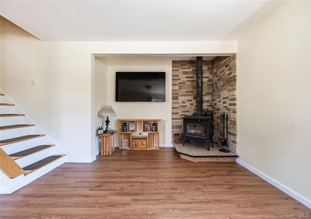 4th image of 200 Walnut St, Walden, NY 12586 | MLS# 1020519