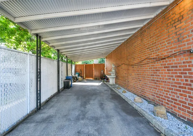 2nd image of 258 Revere Ave, New York, NY 10465 | MLS# 1020531