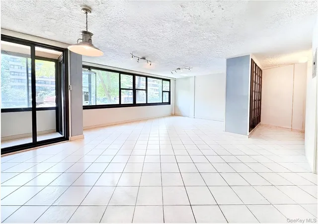 2nd image of 10-10 166 St #3A, New York, NY 11357 | MLS# 1020532