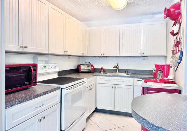 5th image of 10-10 166 St #3A, New York, NY 11357 | MLS# 1020532