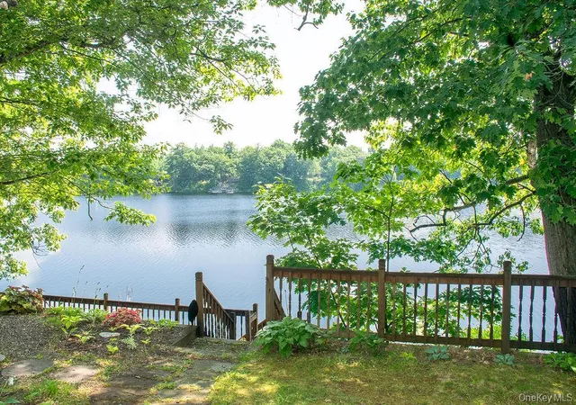 Homes for sale in Kinderhook, NY | 36 Small Hawley Point Rd, Kinderhook, NY 12130 | MLS# 1020538