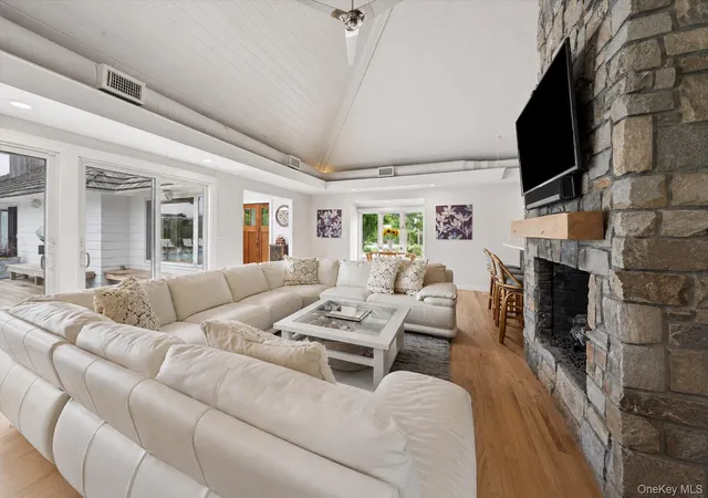 5th image of 12 Ogden Ln, Southampton, NY 11959 | MLS# 1020549