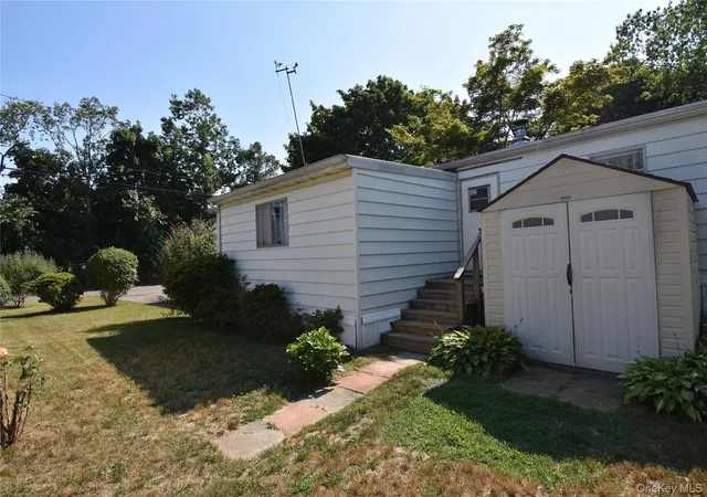 4th image of 116 Lincoln Ave, Holbrook, NY 11741 | MLS# 1020562