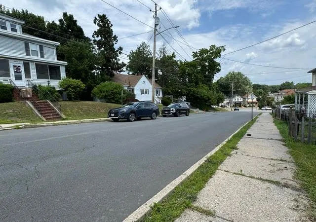 2nd image of 10 Forest Ave, Middletown, NY 10940 | MLS# 1020584