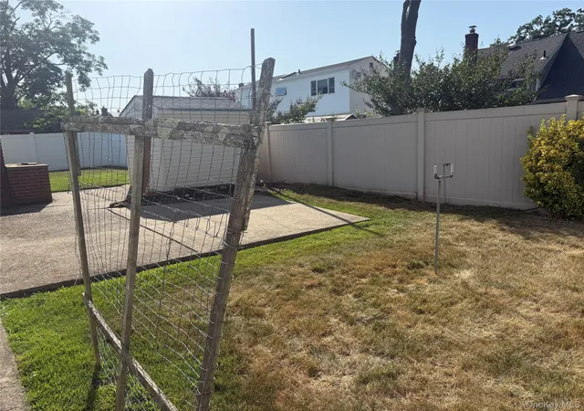 Photo 20 of Sale Pending at 939 Steele Blvd, Hempstead, NY 11510 | MLS# 1020588 | Listing updated on 2026-07-29
