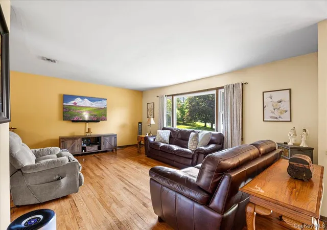 Homes for sale in Warwick (town), NY | 19 Bradner Dr, Warwick (town), NY 10990 | MLS# 1020592