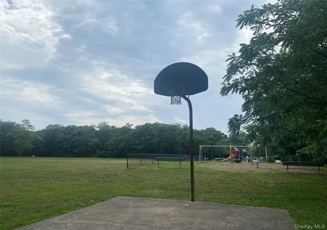 25th image of 107 Whalers Cvs, Babylon, NY 11702 | MLS# 1020593