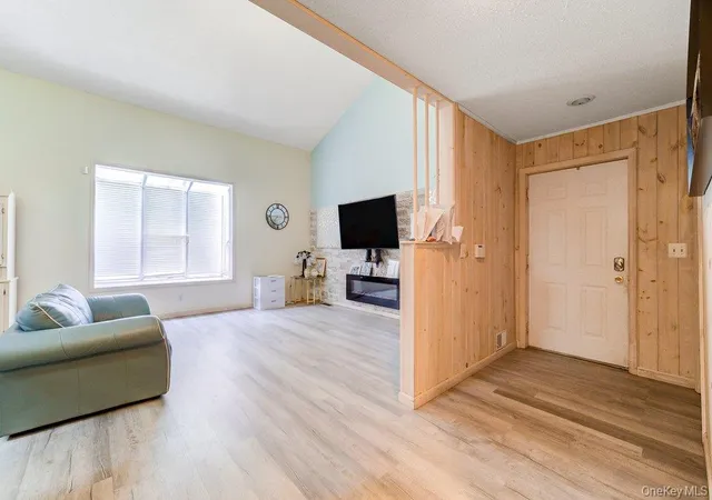 Photo 3 of Single family home for sale at 6 Racine Ct, Monticello, NY 12701 | MLS# 1020601 | Listing updated on 2026-08-11