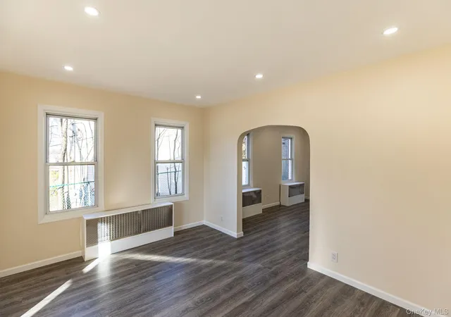 Homes for sale in Glen Cove, NY | 13 Knoll Pl, Glen Cove, NY 11542 | MLS# 1020604
