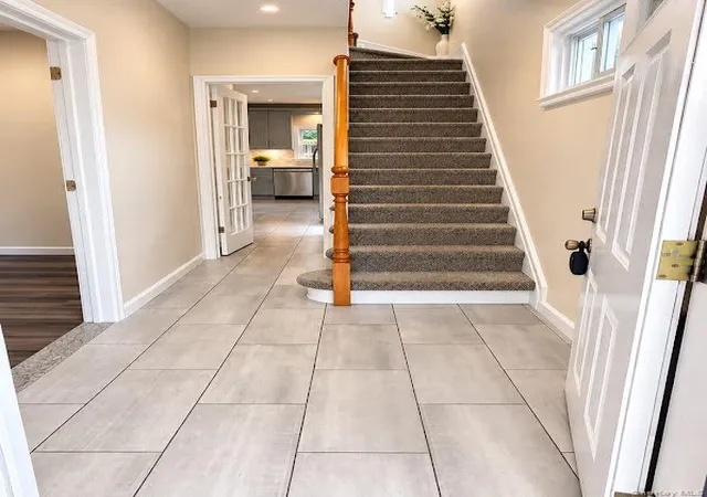 Photo 2 of Single family home for sale at 13 Knoll Pl, Glen Cove, NY 11542 | MLS# 1020604 | Listing updated on 2026-10-07