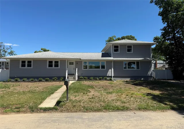 3rd image of 751 Centerwood St, West Babylon, NY 11704 | MLS# 1020616