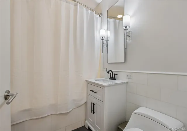 Homes for sale in White Plains, NY | 25 City Place, White Plains, NY 10601 | Houzeo