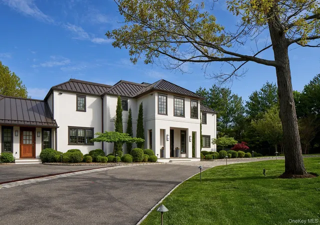 Photo 2 of Mansion for sale at 4 Riverview Ct, Irvington, NY 10533 | MLS# 1020629 | Listing updated on 2026-10-02