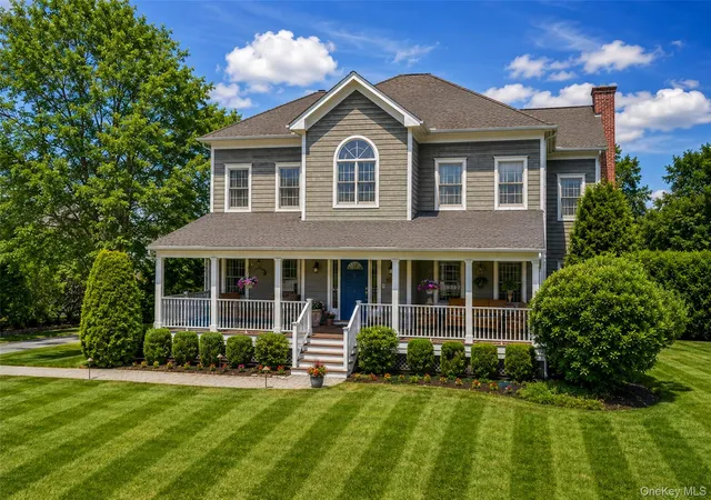 Photo 2 of Single family home for sale at 4 Griffen Dr, Larchmont, NY 10538 | MLS# 1020631 | Listing updated on 2026-09-26