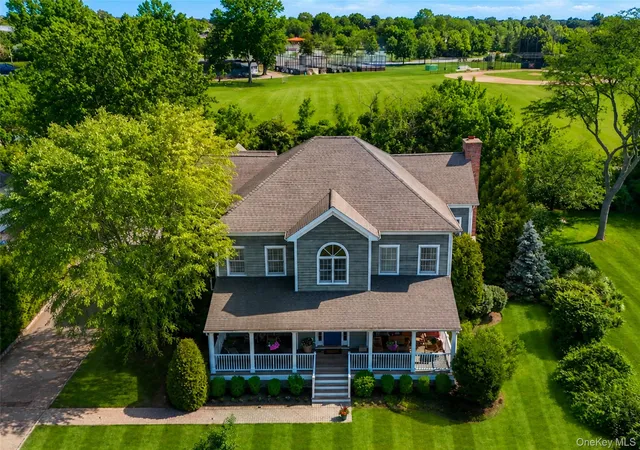 Photo 3 of Single family home for sale at 4 Griffen Dr, Larchmont, NY 10538 | MLS# 1020631 | Listing updated on 2026-09-26