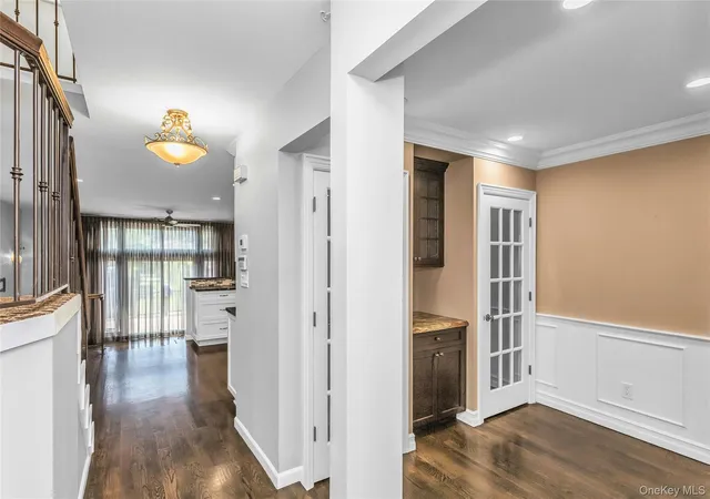 Homes for sale in Oyster Bay, NY | 104 W Woodlake Dr, Oyster Bay, NY 11797 | MLS# 1020633