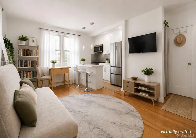 2nd image of 72 61 113th Forest Hills St #5B, Forest Hills, NY 11375 | MLS# 1020641