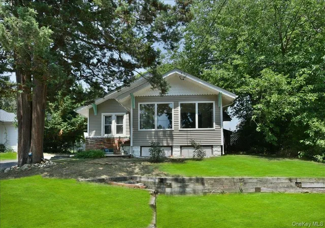 1st image of 3 School St, Islip, NY 11779 | MLS# 1020646