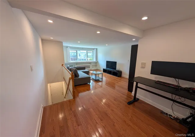 Homes for sale in New York, NY | 15048 Jewel Ave #70B, New York, NY 11367 | MLS# 1020659