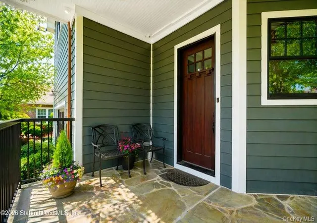 Photo 3 of Sale Pending at 100 Hull Ave, Staten Island, NY 10306 | MLS# 1020666 | Listing updated on 2026-09-01