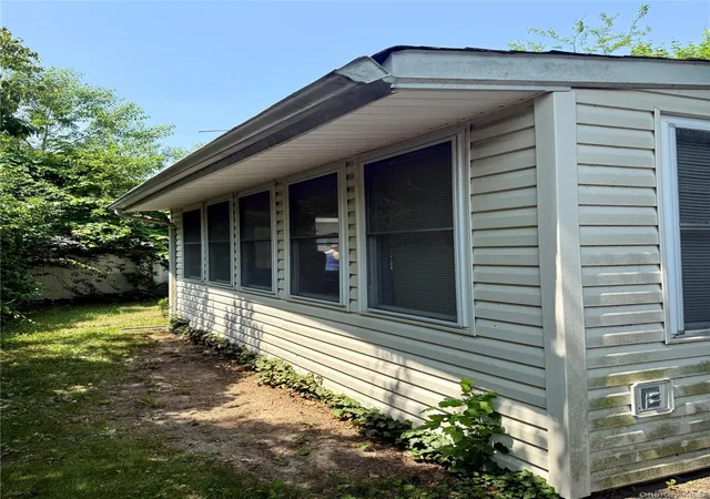11th image of 70 Brushwood Dr, Shirley, NY 11967 | MLS# 1020668
