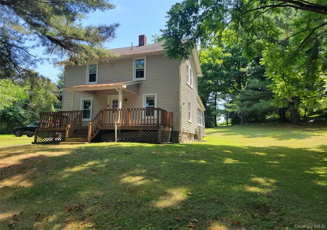 Homes for sale in Marlboro, NY | 3 Albertson Rd, Marlboro, NY 12542 | MLS# 1020679