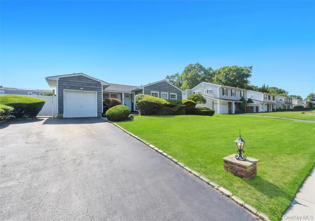 2nd image of 22 Dover Hill Dr, Nesconset, NY 11767 | MLS# 1020707