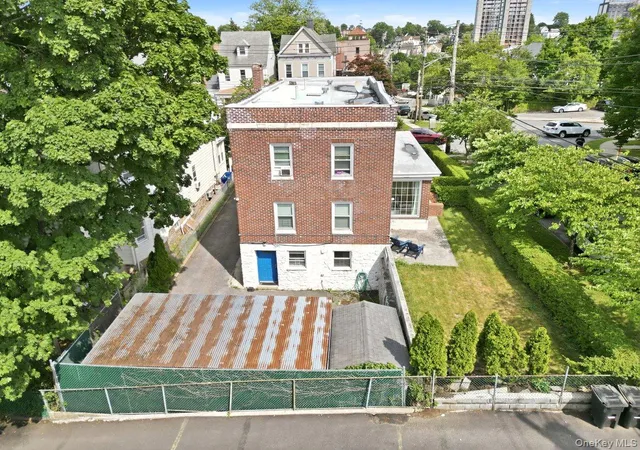 47th image of 21 Crescent Pl, Yonkers, NY 10704 | MLS# 1020735